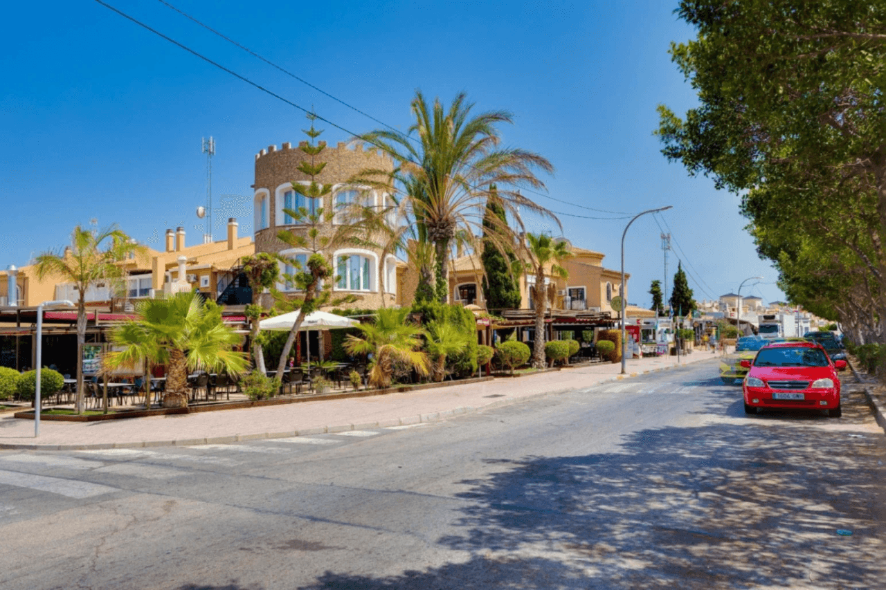 Casa adosada en venta en Orihuela Costa, 2 dormitorios, 2 baños