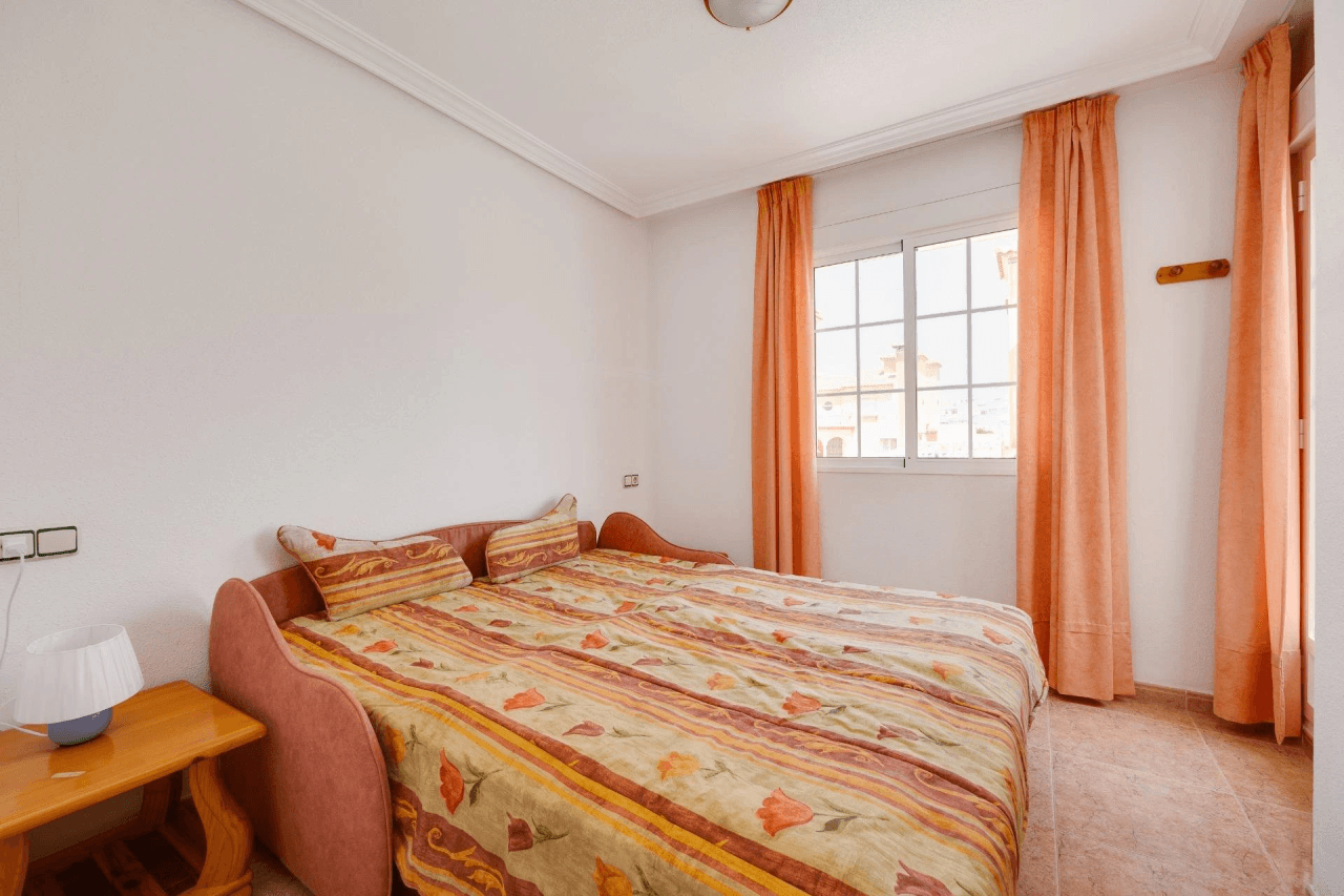 Casa adosada en Orihuela Costa, 2 dormitorios, en venta.
