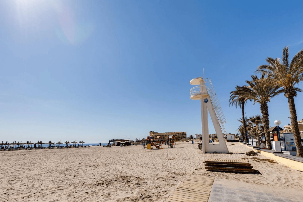 Casa adosada en Orihuela Costa, 2 dormitorios, en venta.