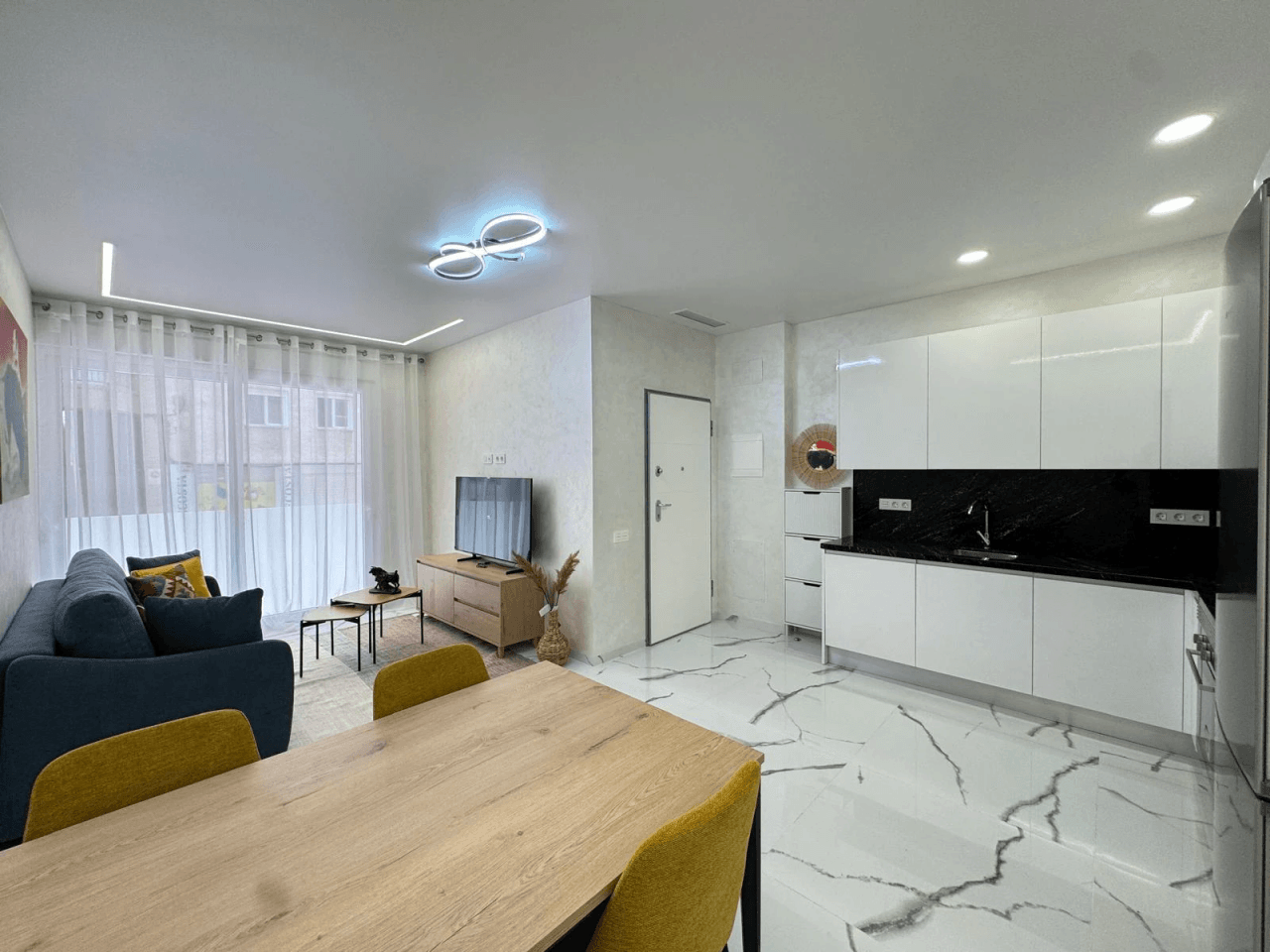 Apartamento en Venta de 2 Habitaciones en Playa del Cura, Torrevieja