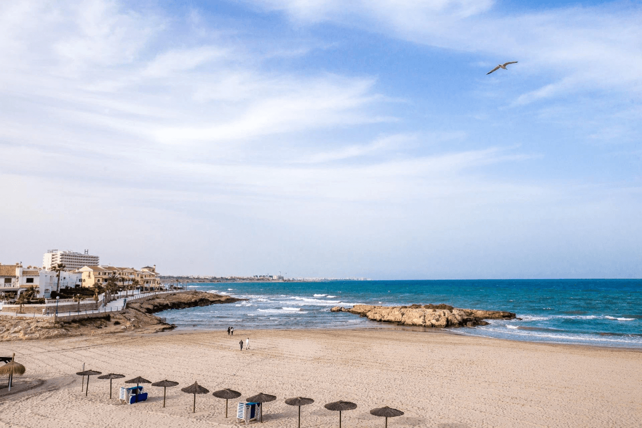 Casa adosada en Orihuela Costa, 2 dormitorios, en venta.
