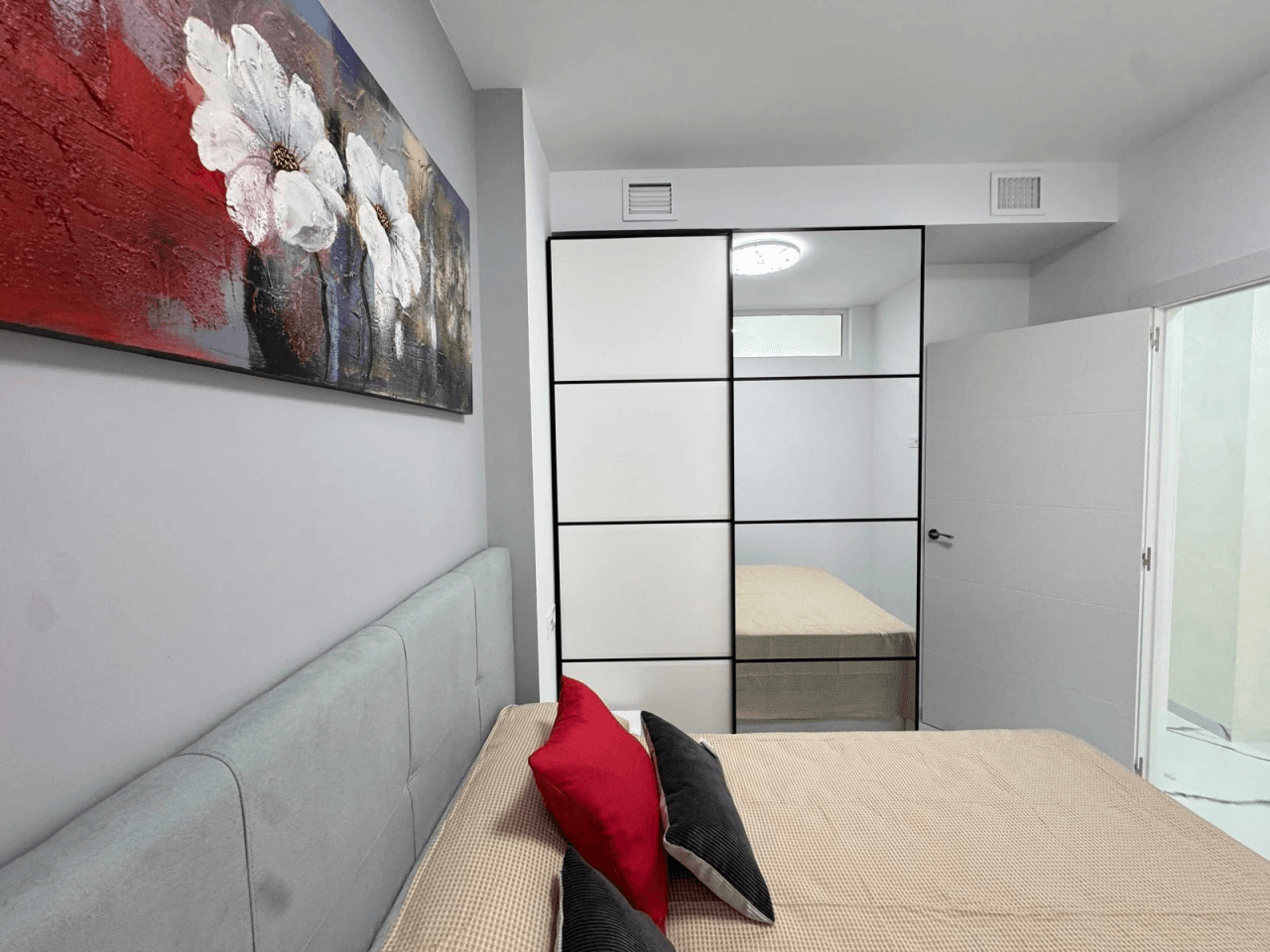 Apartamento en Venta de 2 Habitaciones en Playa del Cura, Torrevieja