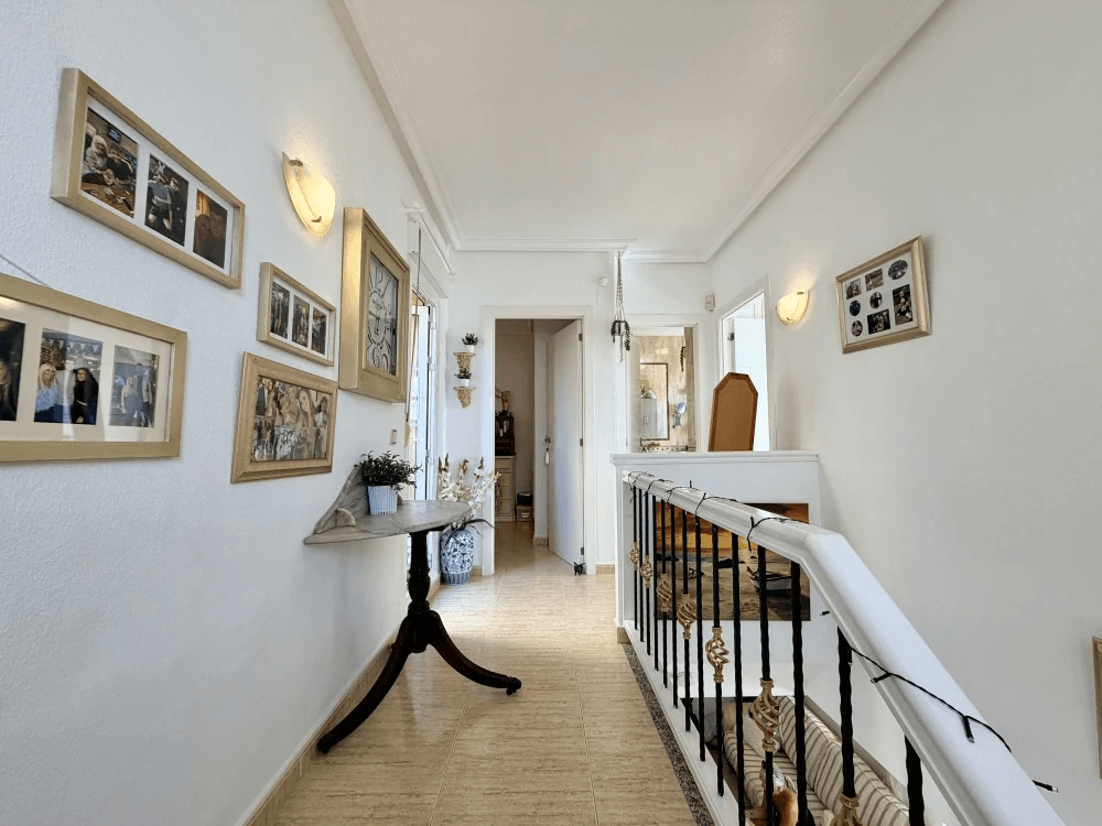 Casa adosada en venta de 3 dormitorios en Orihuela, Villamartin