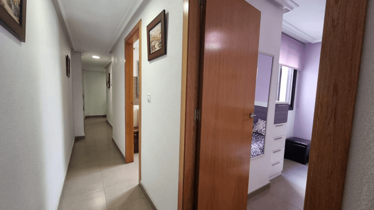 Apartamento en venta de 2 habitaciones en Torrevieja Centro