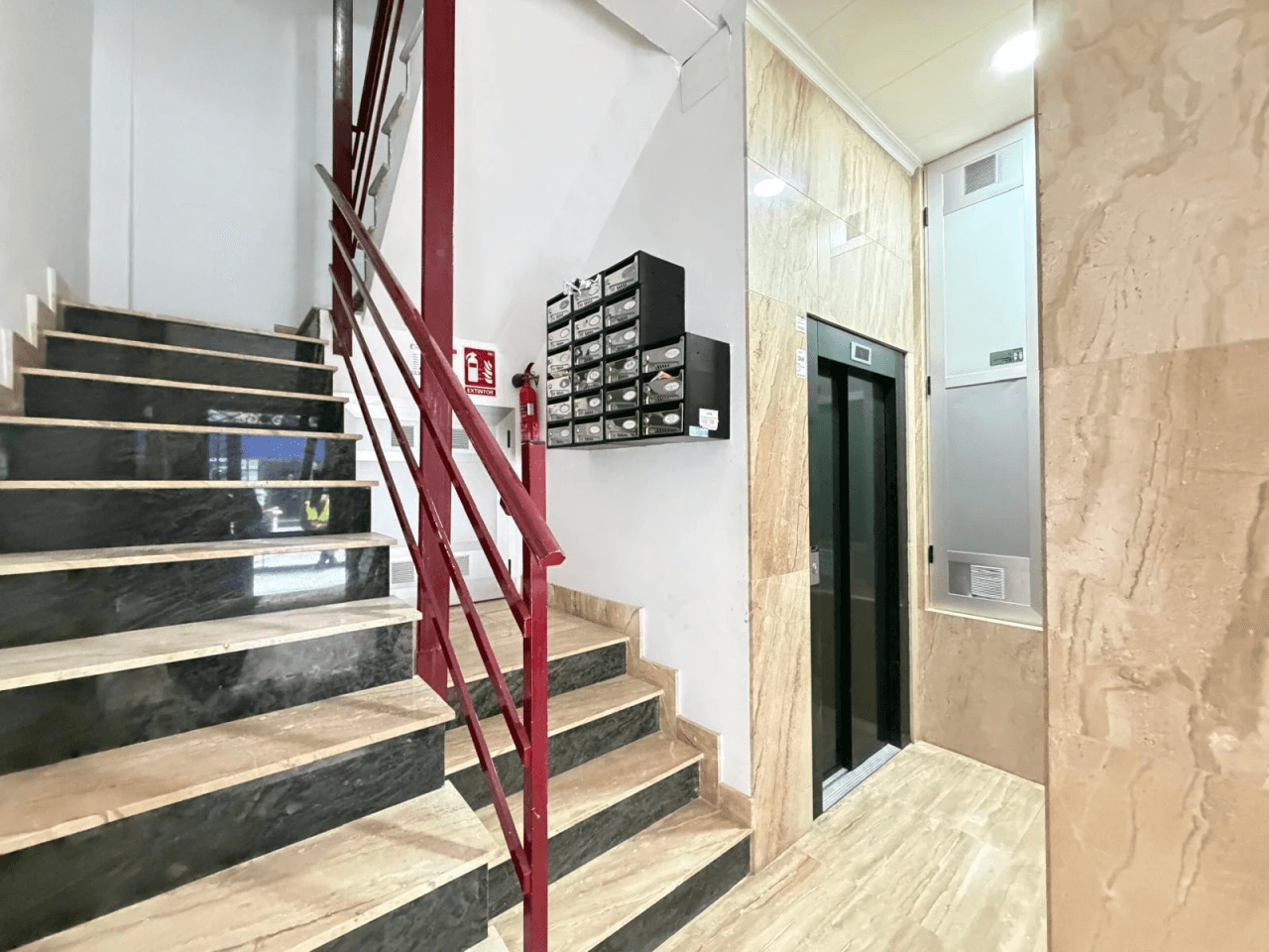 Apartamento en venta de 3 dormitorios en Puerto, Torrevieja.