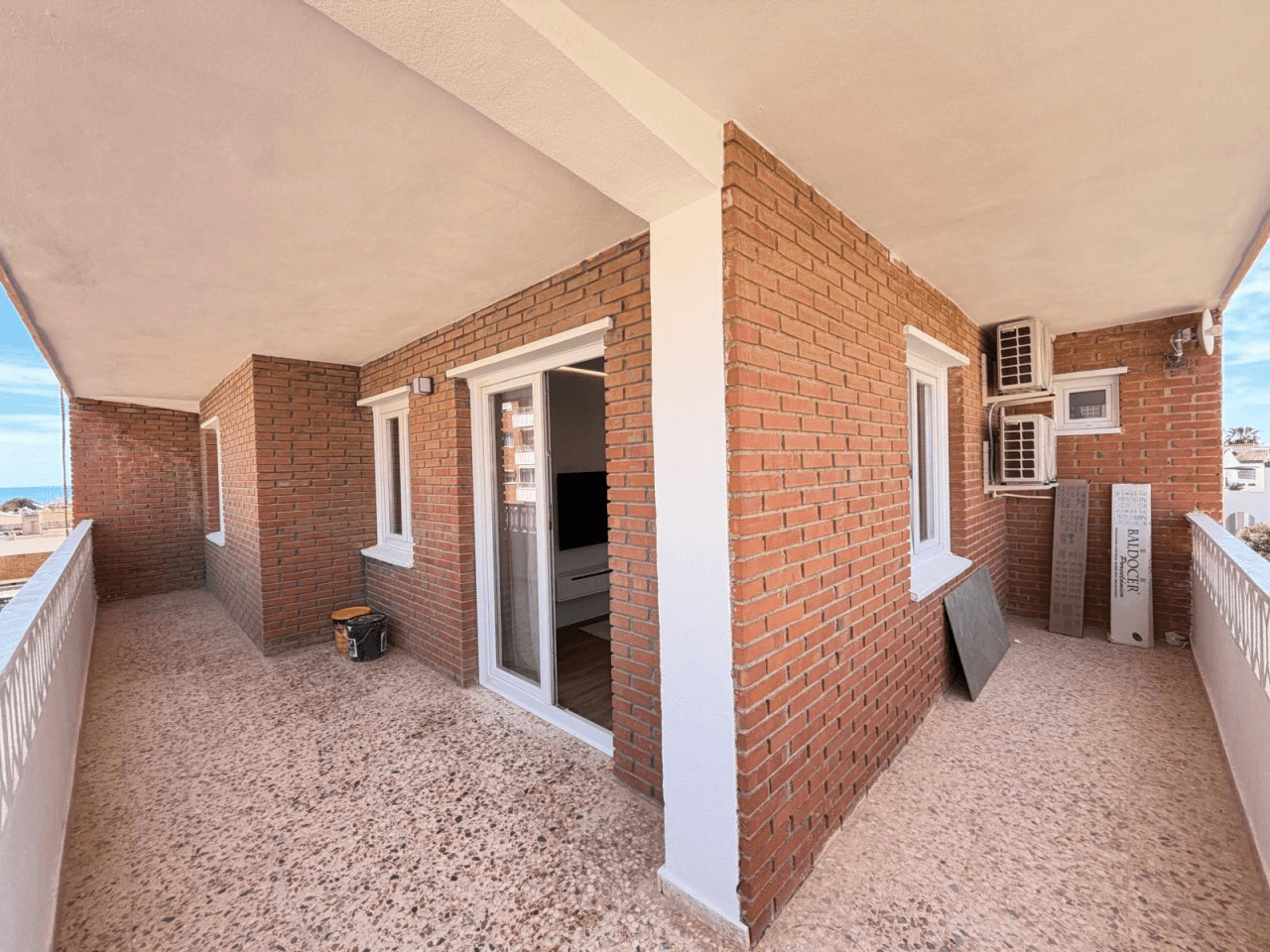 Apartamento en venta en Punta Prima, Torrevieja, 3 habitaciones.