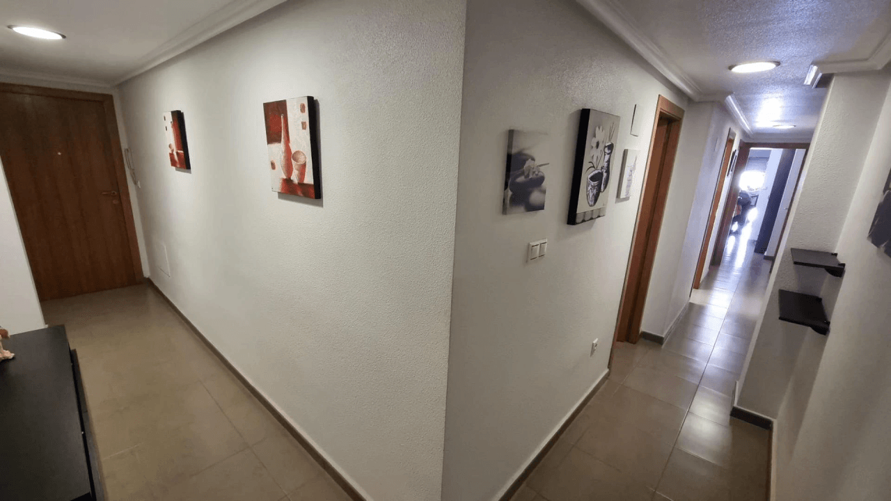 Apartamento en venta de 2 habitaciones en Torrevieja Centro