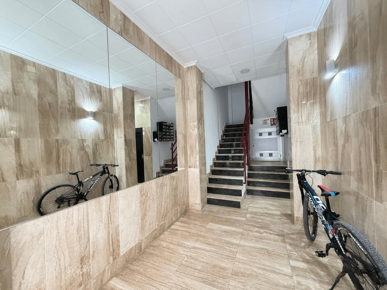 Apartamento en venta de 3 dormitorios en Puerto, Torrevieja.