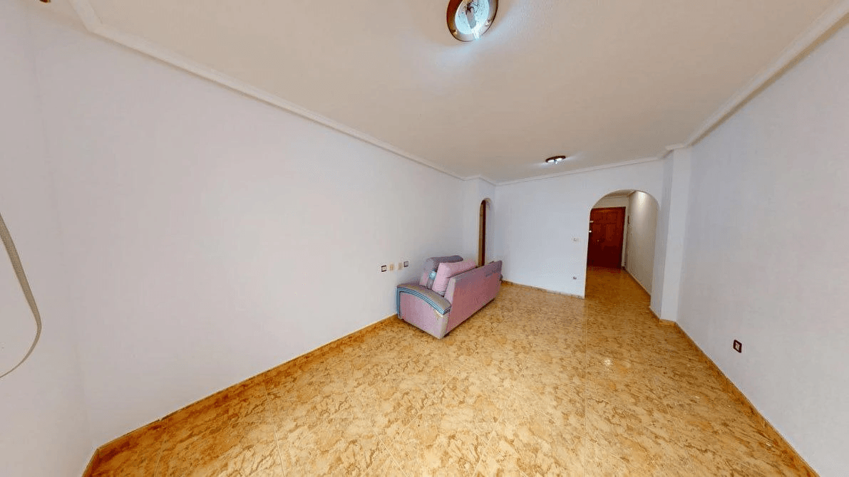 Apartamento en venta de 2 dormitorios en Torrevieja Centro