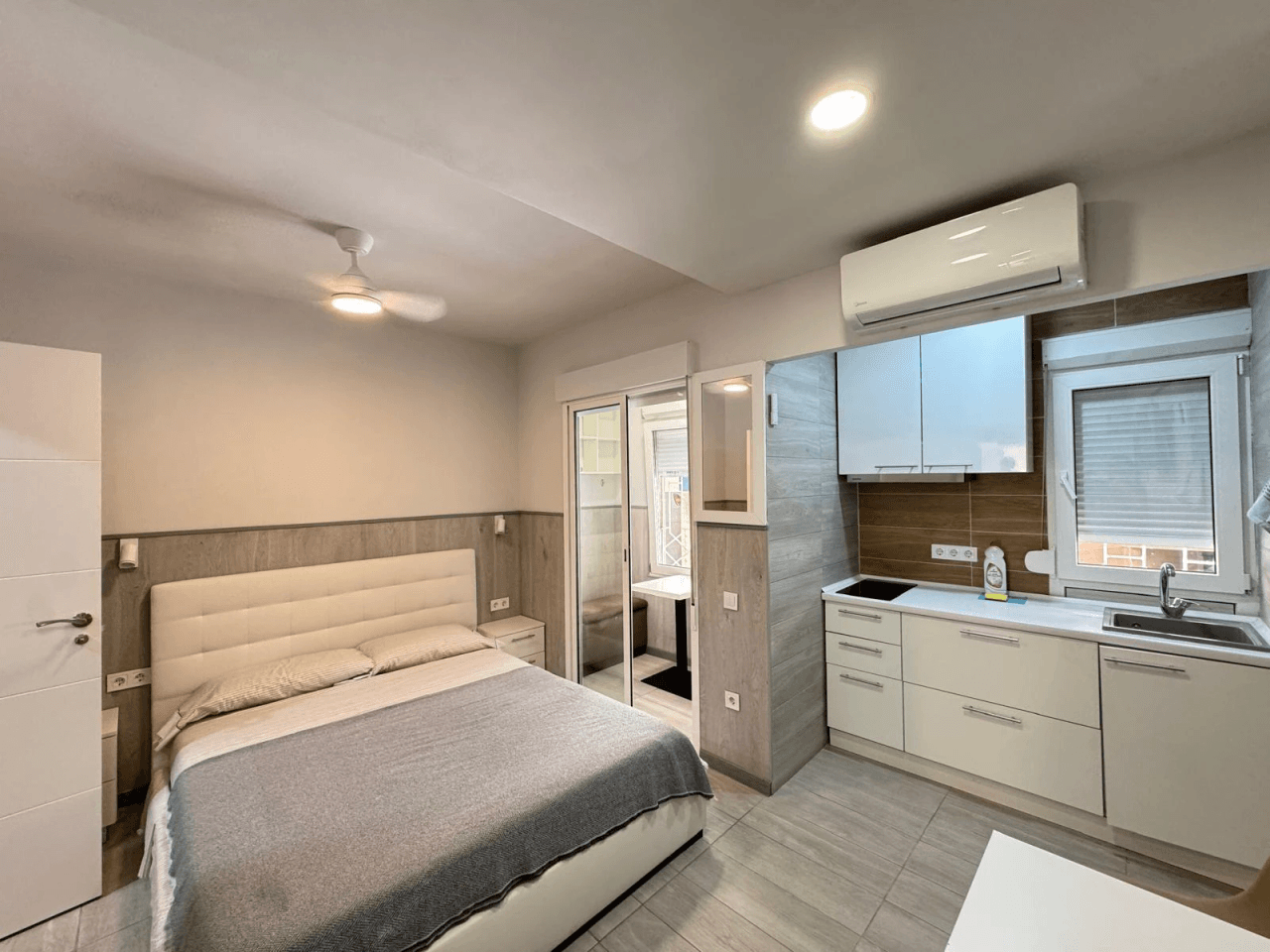 Apartamento en venta de 2 dormitorios en Playa de los Locos, Torrevieja.