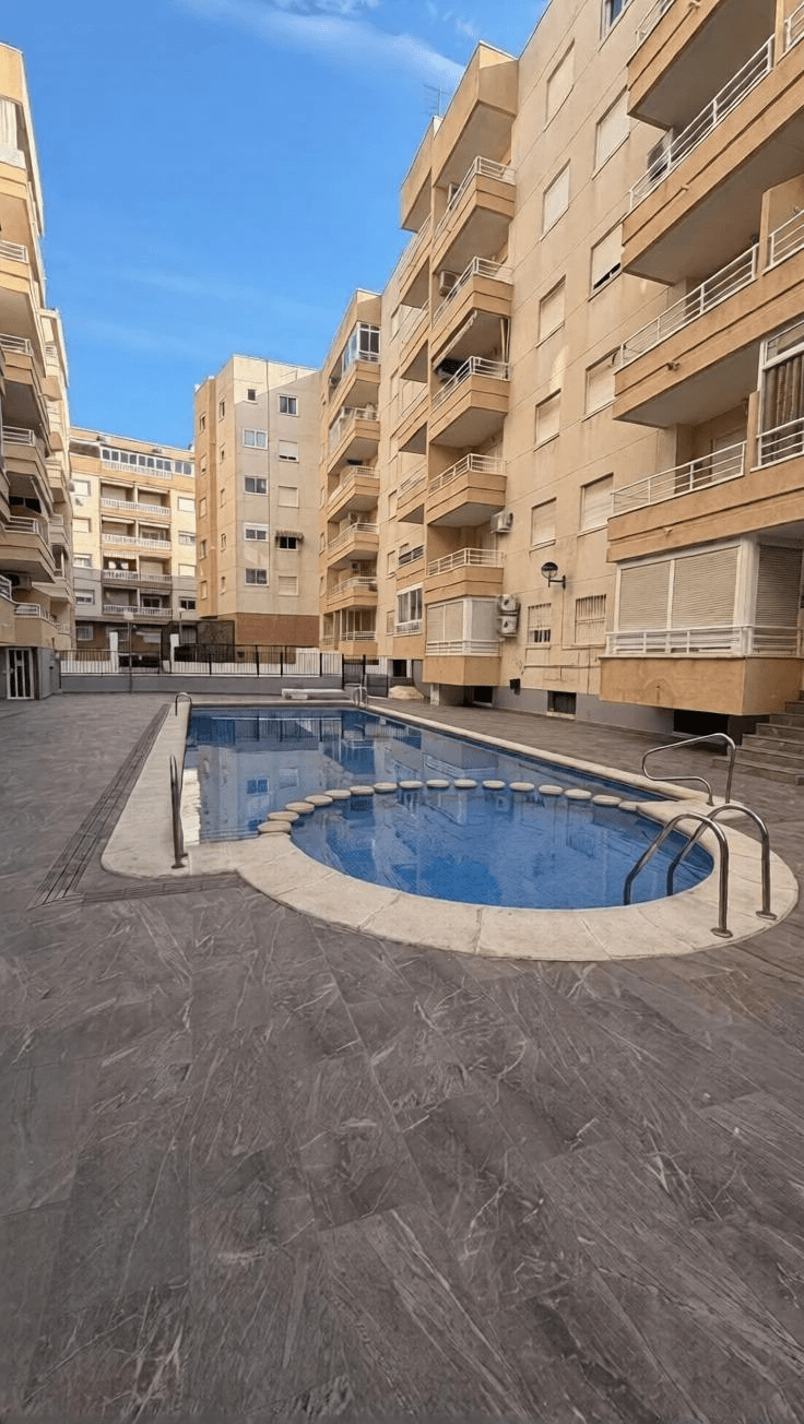 Mieszkanie na sprzedaż z 2 sypialniami w centrum Torrevieja