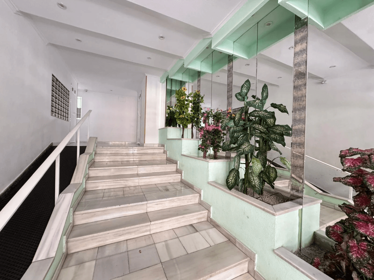 Apartamento en venta de 2 dormitorios en Playa de los Locos, Torrevieja.