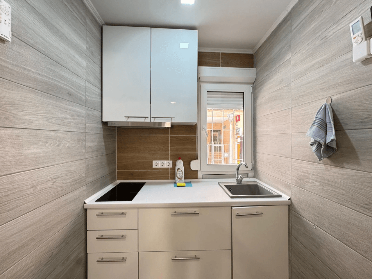 Apartamento en venta de 2 dormitorios en Playa de los Locos, Torrevieja.