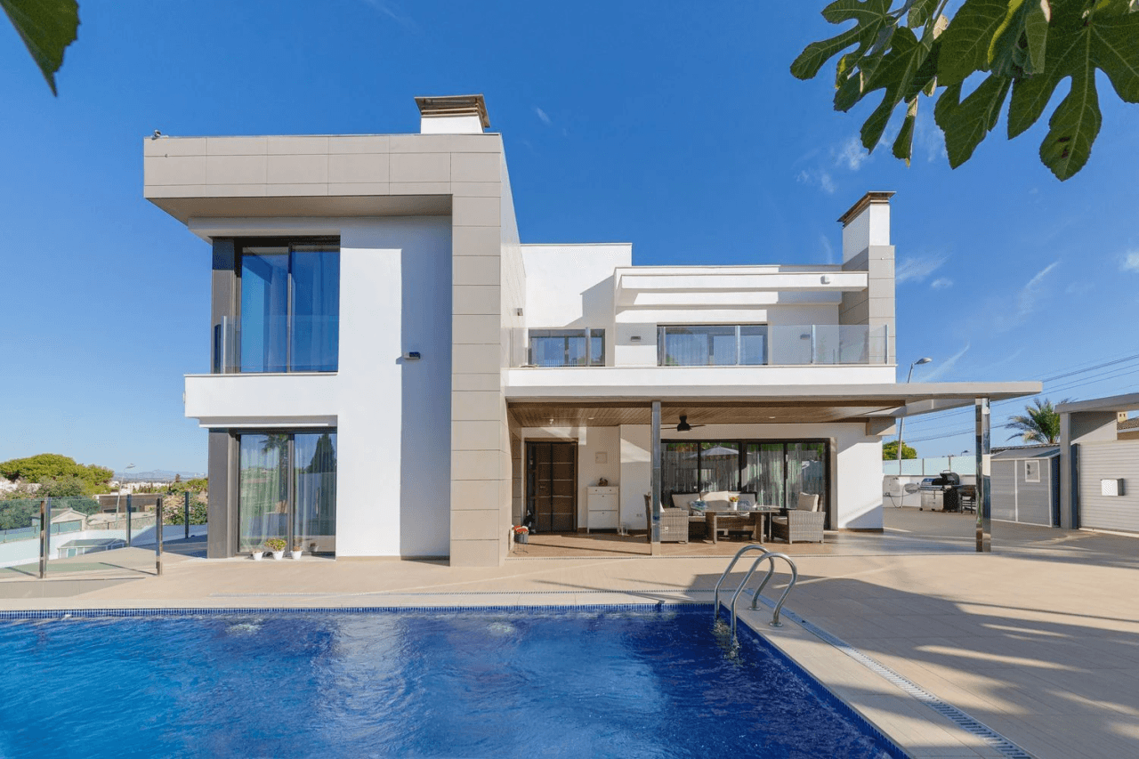 Villa for sale in Torrevieja