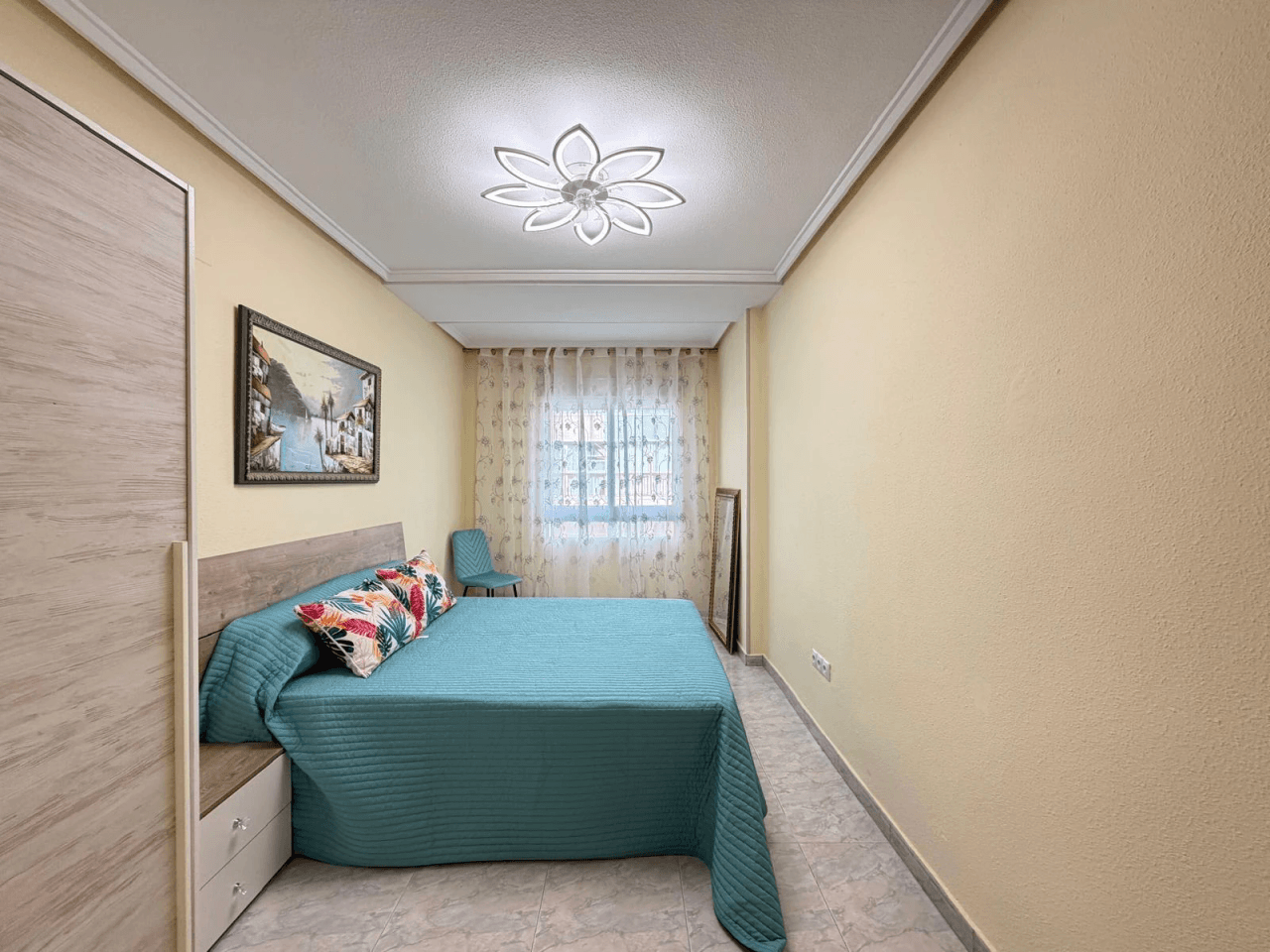 Apartamento en venta de 3 dormitorios en Playa del Cura, Torrevieja.