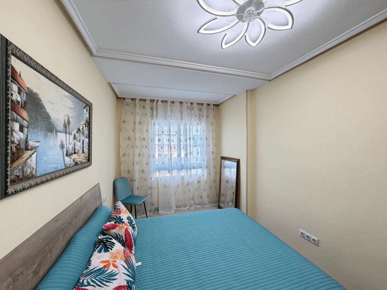 Apartamento en venta de 3 dormitorios en Playa del Cura, Torrevieja.