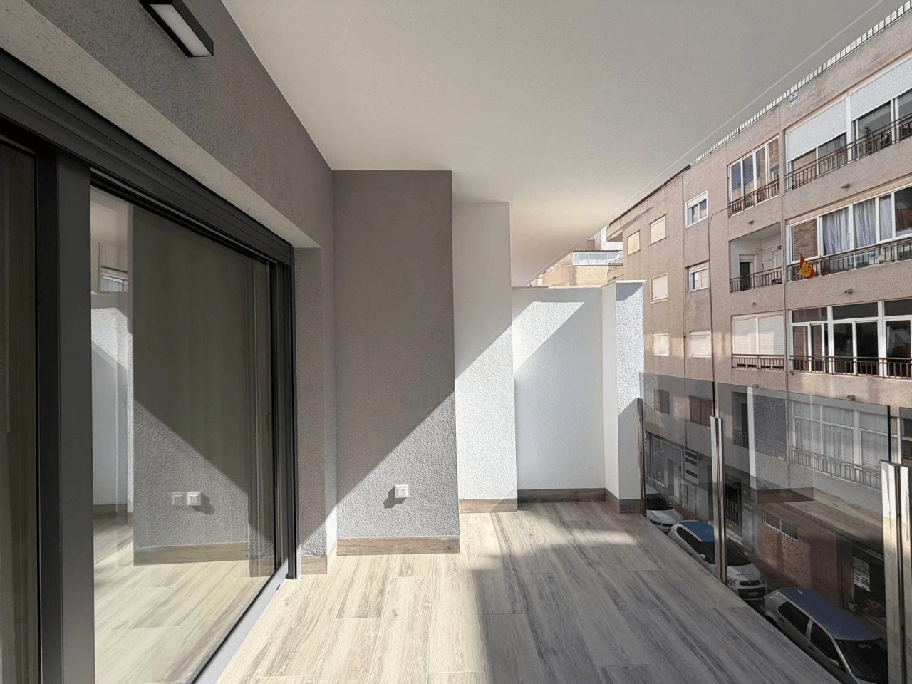 Apartamento en venta de 2 dormitorios en Playa del Cura, Torrevieja