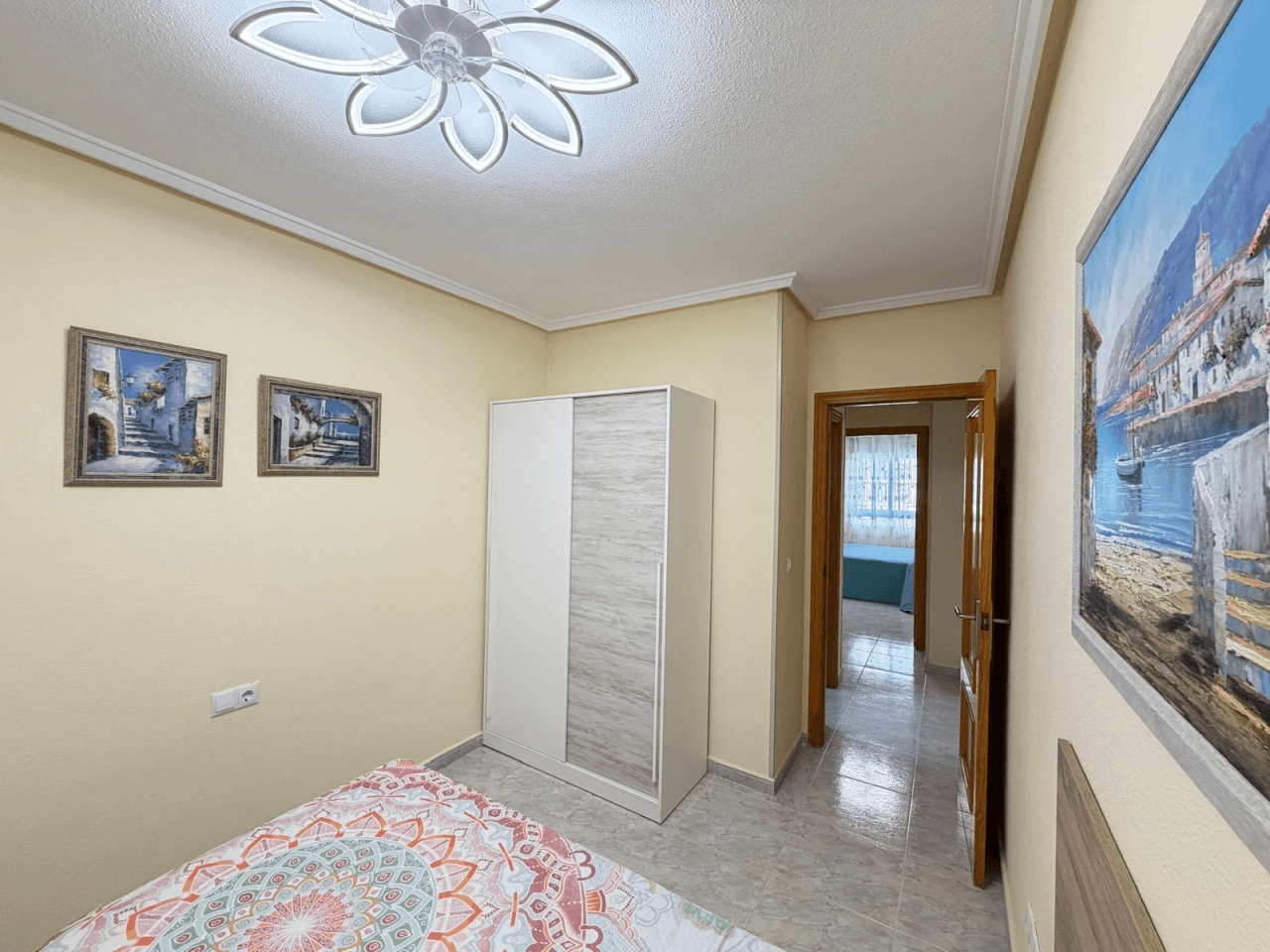 Apartamento en venta de 3 dormitorios en Playa del Cura, Torrevieja.