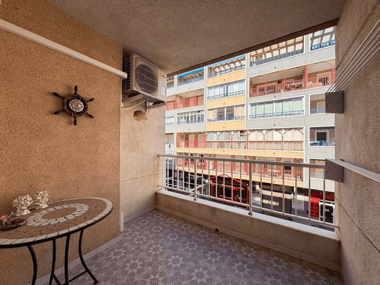 Apartamento en venta de 3 dormitorios en Playa del Cura, Torrevieja.