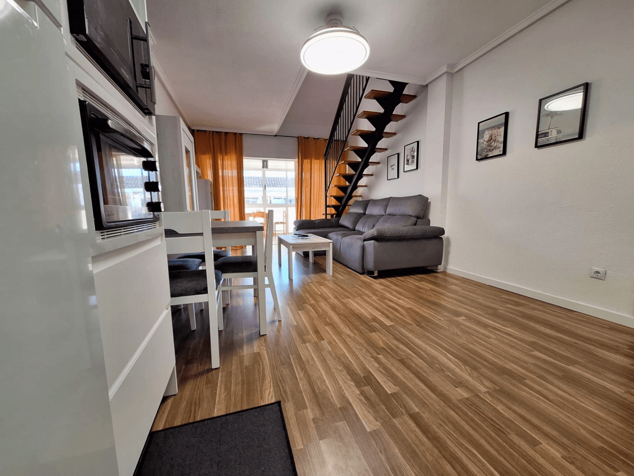 Apartamento en venta de 3 dormitorios en Playa de los Locos, Torrevieja